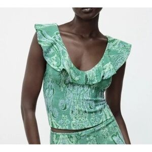 Zara Join life Ruffled Top Size M green NWT